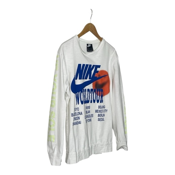 Nike Other - Nike world tour, long sleeve tea with graphics, medium
